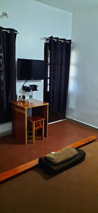 Poovar Sea View Rooms And Boating Family & Couple Only 外观 照片