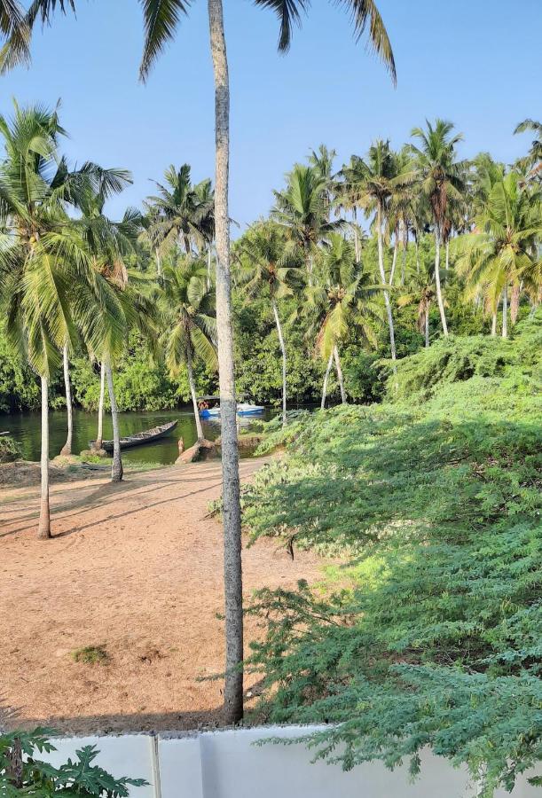 Poovar Sea View Rooms And Boating Family & Couple Only 外观 照片